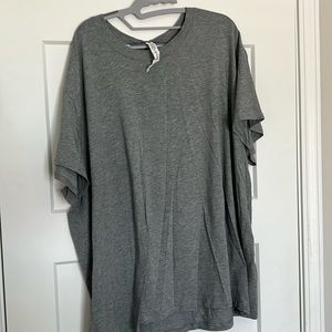 NWOT Lululemon T-shirt